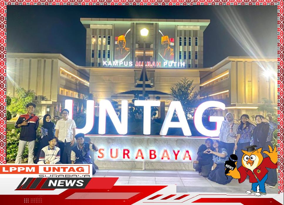 Beberapa siswa SMKN 12 Surabaya melakukan kunjungan ke Untag Surabaya