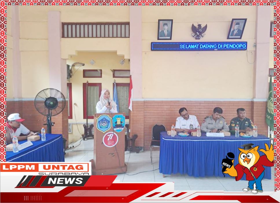Kepala Pusat Inovasi LPPM Untag Surabaya memberikan sambutan dalam Pembukaan KKN di Paciran Lamongan
