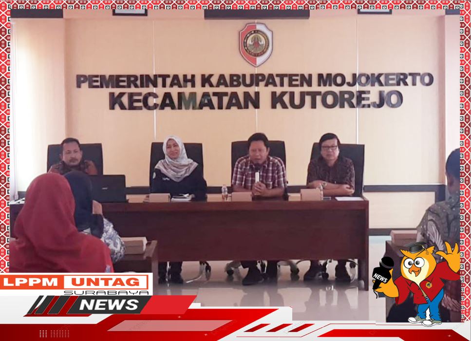 Kepala Pusat Pengabdian melakukan diskusi terbatas bersama kepala desa