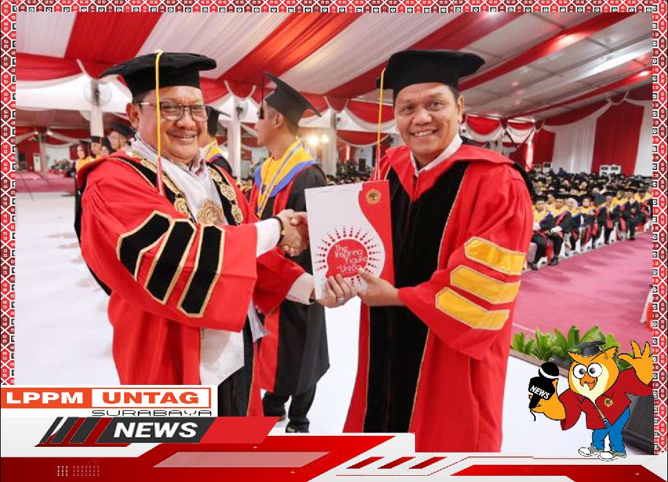 Ketua LPPM Untag Surabaya memperoleh Penghargaan Dosen Berprestasi