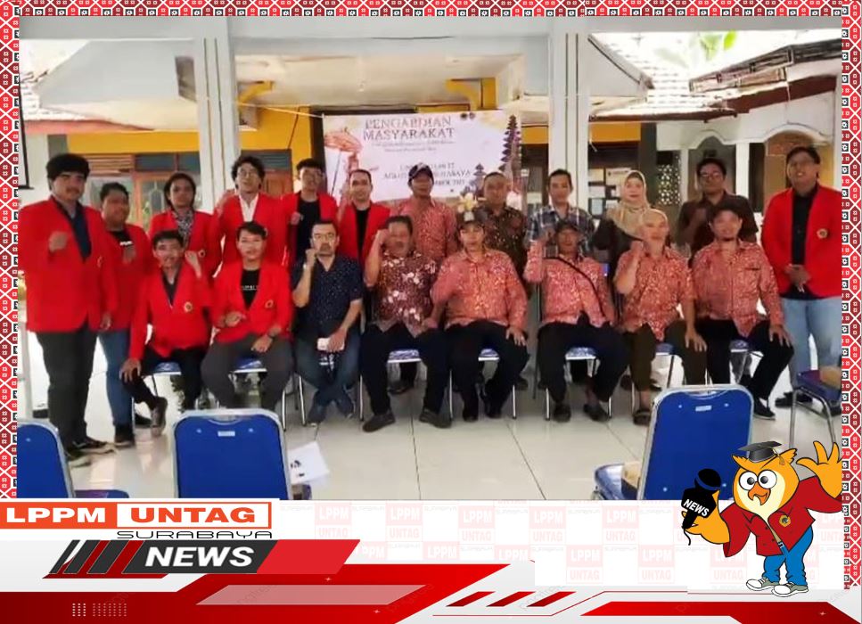 Kepala Pusat KI dan Mahasiswa FH Melakuakan PkM di Desa Brangkal Mojokerto