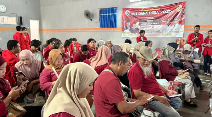 Dosen dan Mahasiswa Untag Surabaya Bekali UMKM Desa Pacet Teknologi AI untuk Perkuat Daya Saing