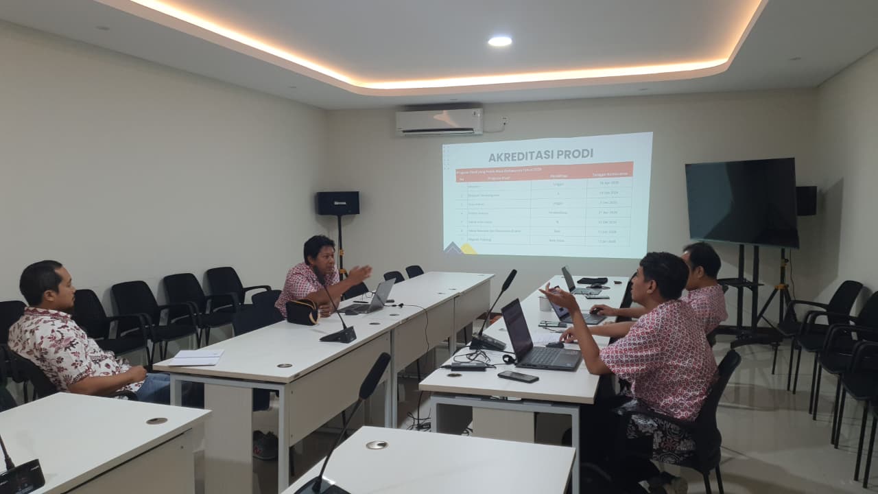 LPPM Untag Surabaya Matangkan Rencana dan Target Strategis 2026 untuk Dipresentasikan ke Pimpinan Universitas