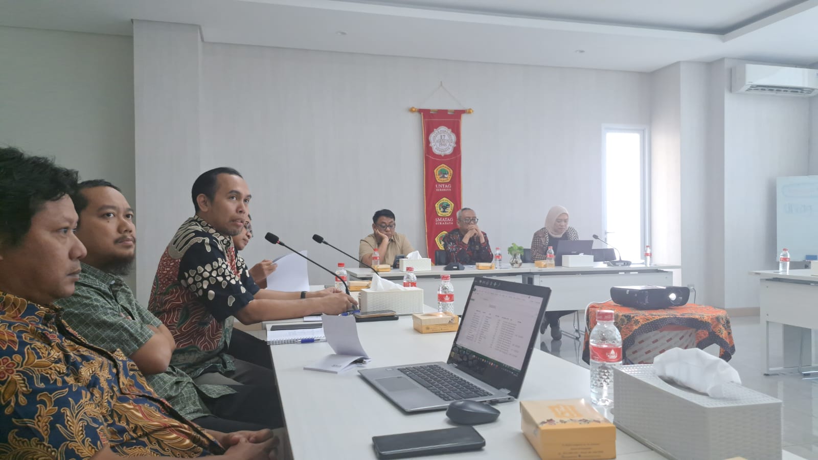 LPPM Untag Surabaya Paparkan Skema Hibah Perguruan Tinggi 2026 kepada Rektor dan Wakil Rektor