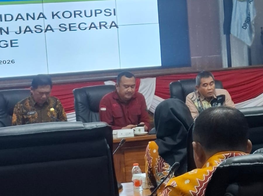 Dosen Fakultas Hukum Untag Surabaya Memoderatori ASN DPRD Kota Pasuruan dalam Materi Pencegahan Korupsi