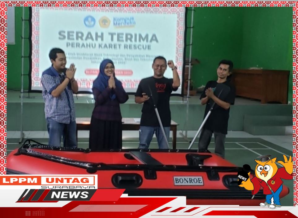 Serah terima Perahu Karet Rescue kepada Desa Minggirsari Blitar