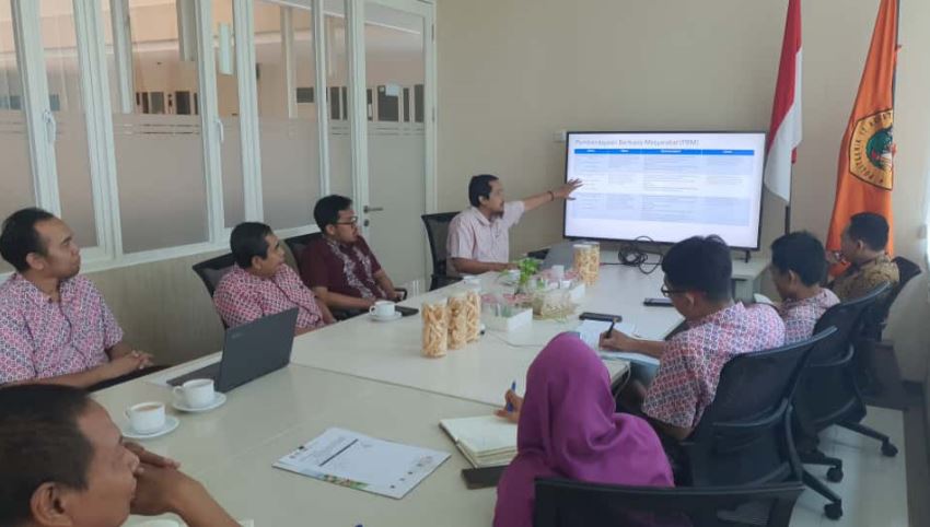 TIM LPPM Untag surabaya Sosialisasi Hibah DPPM di Fakultas Vokasi